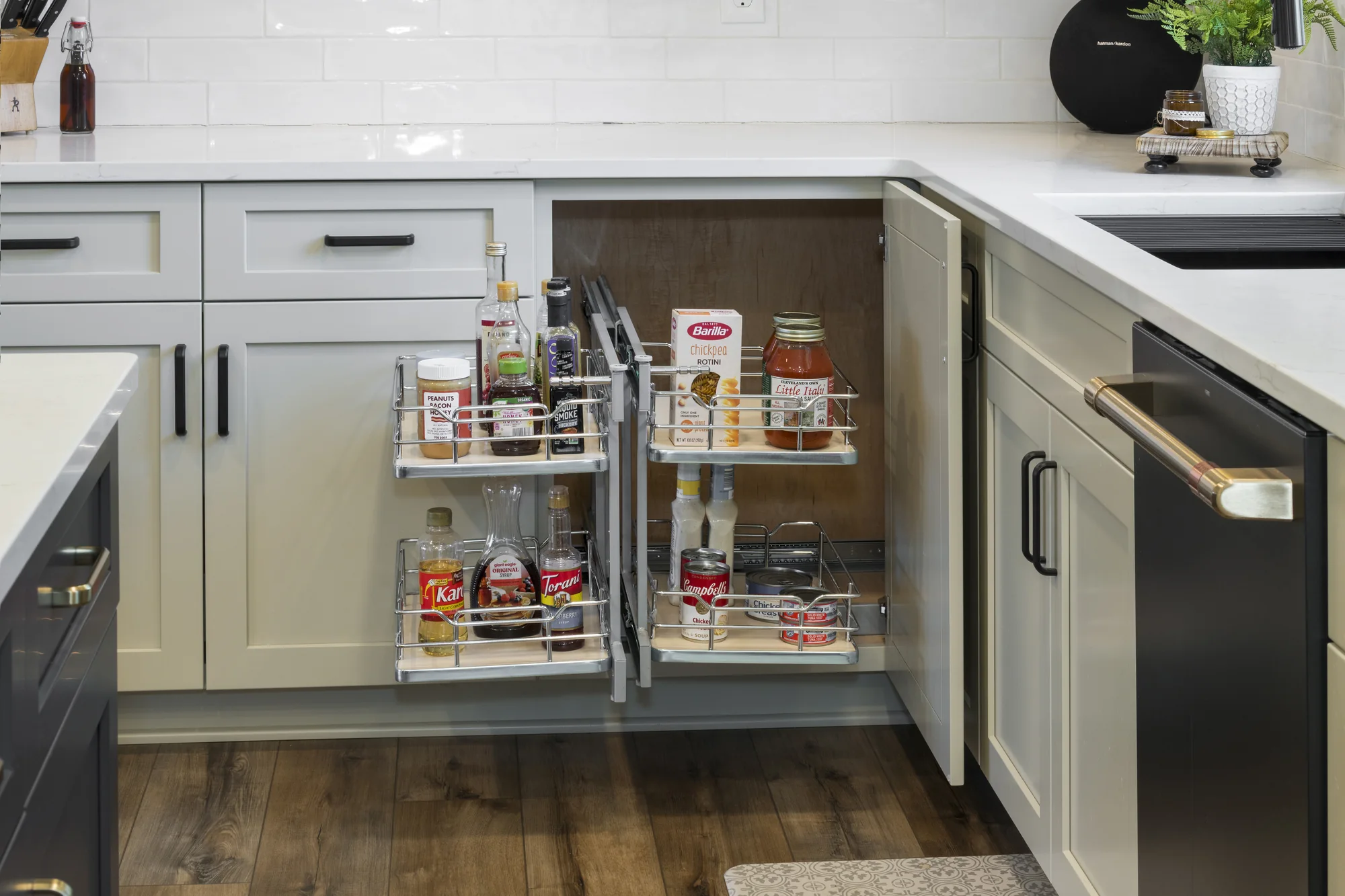 Corner cabinet with two-tier pull-out storage